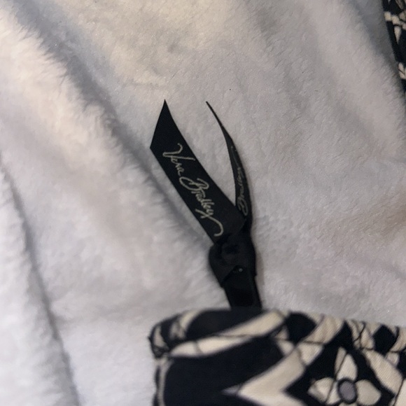 Vera Bradley Black and White Handbag - perfect condition - Picture 5 of 9